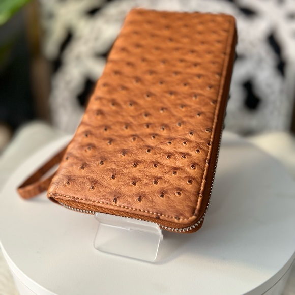 Wristlet - Picture 10 of 16